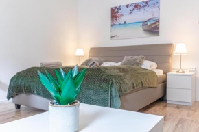 Charming 2BR Apt with Central Location In Vienna
